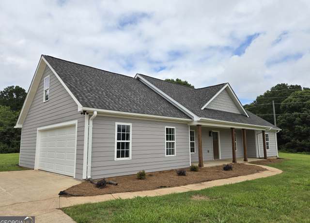 Property at 388 Kay Dr, Winder, GA 30680, 3 beds, 2 baths