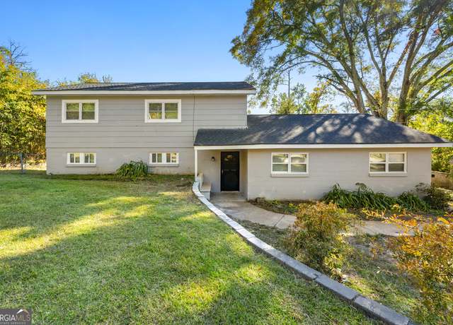 Property at 204 Bleachery St, Griffin, GA 30223, 7 beds, 4 baths