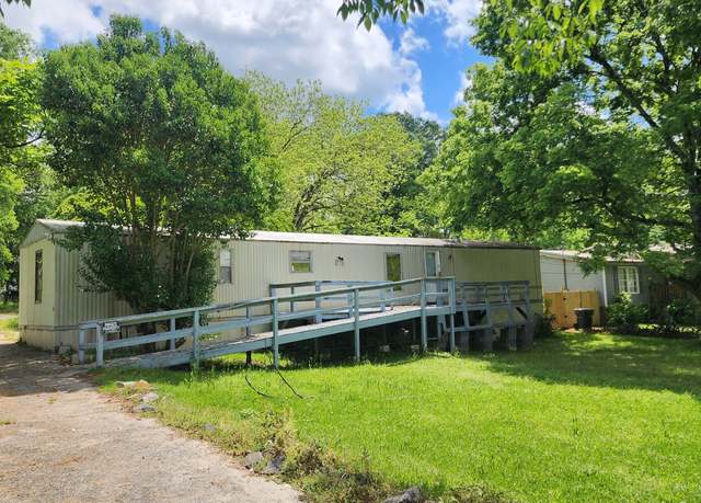 Property at 109 Helen Ln SW, Milledgeville, GA 31061, 3 beds, 2 baths