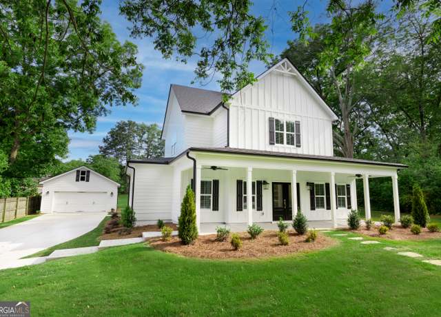 Property at 61 Main St, Moreland, GA 30259, 4 beds, 3.5 baths