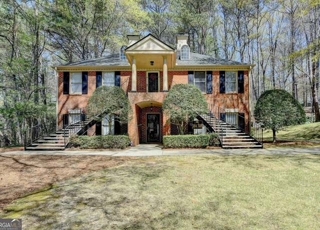 Property at 30 Plantation Dr NE Unit B, Atlanta, GA 30324, 2 beds, 2 baths