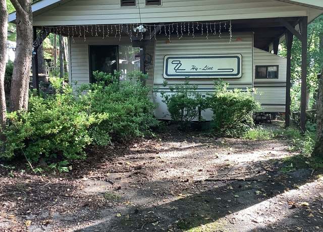 Property at 961 Mountain Shadows Dr, Cleveland, GA 30528, 2 beds, 1 bath