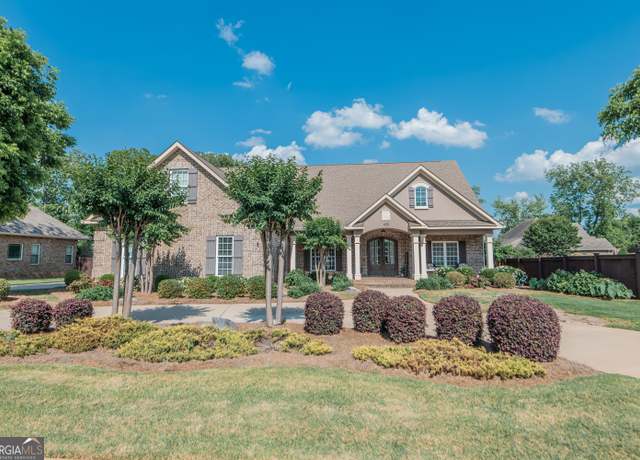 Property at 405 Old Bridge Rd, Warner Robins, GA 31088, 5 beds, 3.5 baths