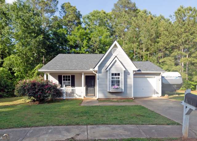 Property at 119 Ashley Oaks Dr, Barnesville, GA 30204, 3 beds, 2 baths
