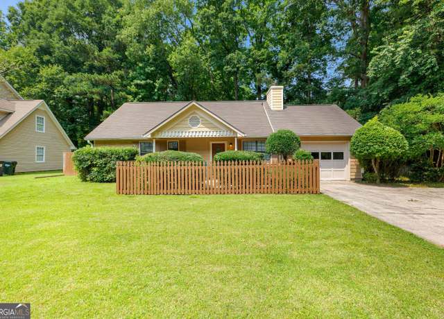 Property at 110 Long Leaf, Peachtree City, GA 30269, 3 beds, 2 baths