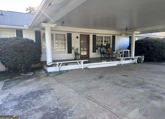Property at 4160 Ewing Rd, Austell, GA 30106, 3 beds, 2.5 baths