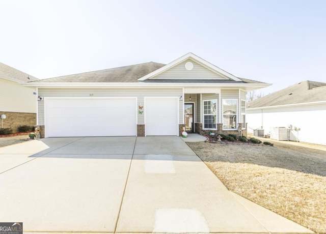 Property at 315 Pebble Beach Dr, Perry, GA 31069, 2 beds, 2 baths