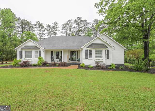 Property at 3653 Sussex Dr, Milledgeville, GA 31061, 4 beds, 5 baths