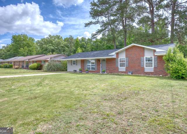 Property at 132 Jefferson Dr, Columbus, GA 31907, 4 beds, 2 baths