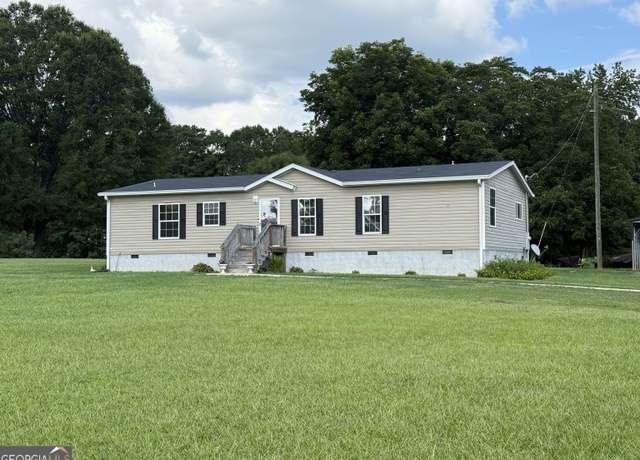 Property at 3168 H D Atha Rd, Covington, GA 30014, 3 beds, 2 baths