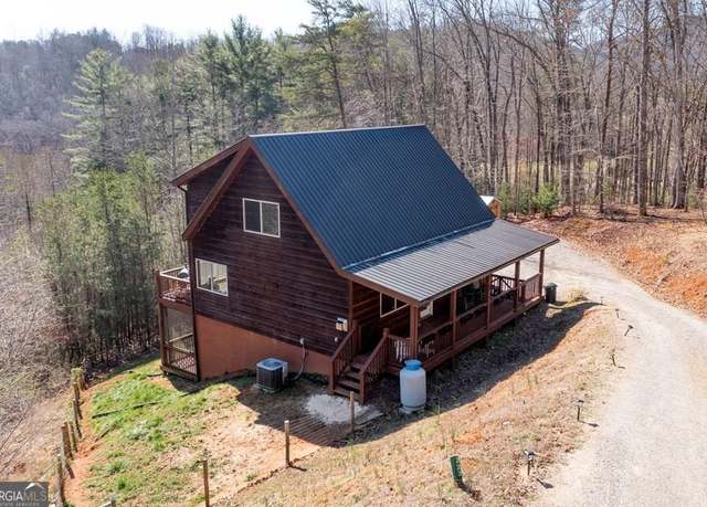 Property at 223 Redbud Ln, Hiawassee, GA 30546, 3 beds, 2.5 baths