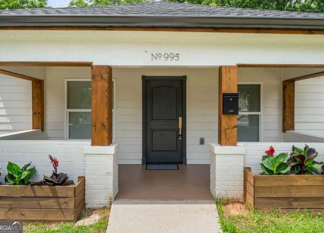 Property at 995 Lena St NW, Atlanta, GA 30314, 3 beds, 2 baths