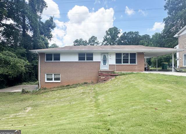 Property at 960 Longleaf Dr, Forest Park, GA 30297, 6 beds, 2.5 baths
