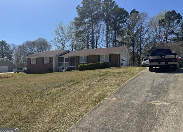 Property at 222 Farmbrook Pkwy, Stockbridge, GA 30281, 3 beds, 2 baths