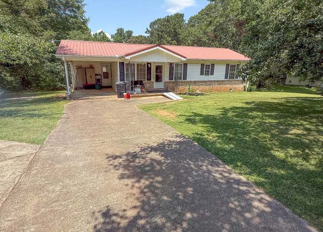 Property at 3010 Old West Point Rd, Lagrange, GA 30240, 3 beds, 1.5 baths