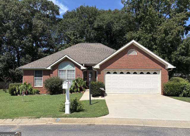 Property at 34 Golden Oaks Dr, Hartwell, GA 30643, 3 beds, 2 baths
