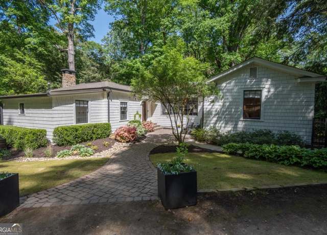 Property at 16 Third St S, Watkinsville, GA 30677, 3 beds, 2 baths