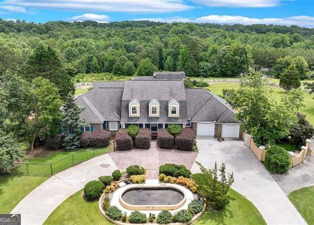 Property at 701 Sunshine Rd, Toccoa, GA 30577, 5 beds, 4 baths