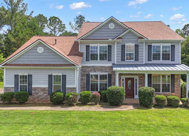 Property at 102 Plantation Ct, Lagrange, GA 30240, 5 beds, 3.5 baths