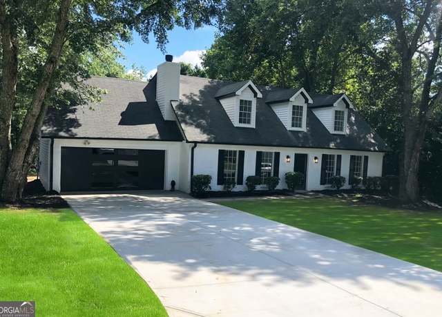 Property at 6823 Edmonton Ct, Lithonia, GA 30058, 5 beds, 2.5 baths
