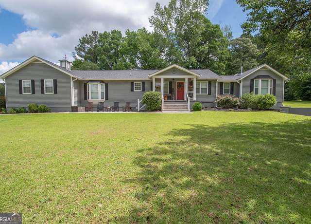 Property at 105 Greenfield Cir, Fayetteville, GA 30215, 3 beds, 2 baths