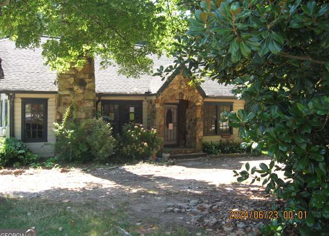 Property at 960 Stone Mountain Lithonia Rd, Lithonia, GA 30058, 3 beds, 1 bath