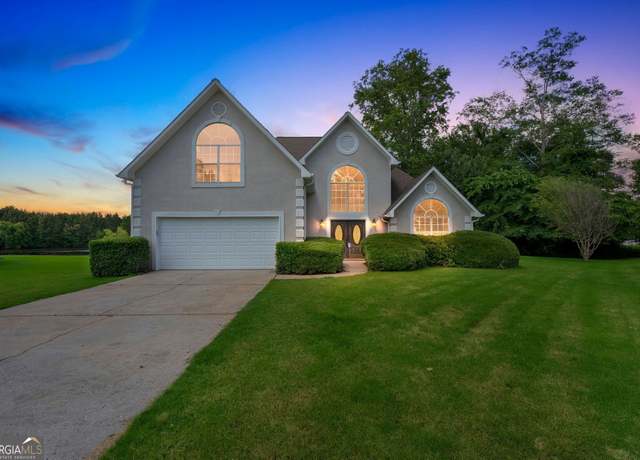 Property at 164 Gleneagles Way, Fayetteville, GA 30215, 3 beds, 2.5 baths