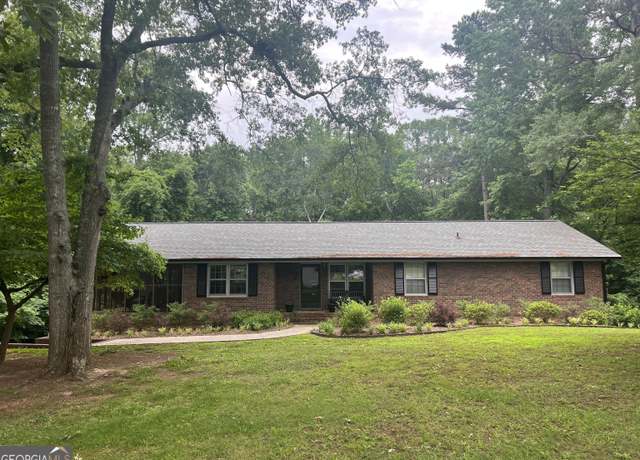 Property at 226 Baker St, Statham, GA 30666, 4 beds, 3.5 baths