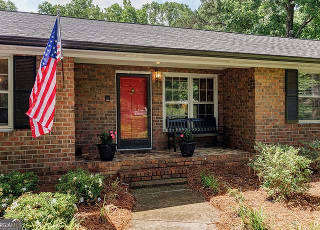 Property at 226 Baker St, Statham, GA 30666, 4 beds, 3.5 baths