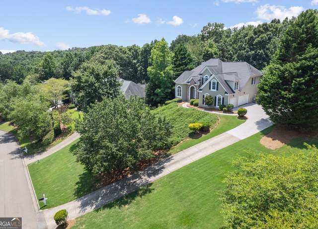 Property at 3845 Overlake Dr, Cumming, GA 30041, 5 beds, 4.5 baths