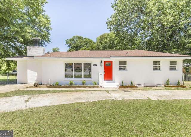 Property at 108 Holly St, Warner Robins, GA 31093, 4 beds, 2 baths