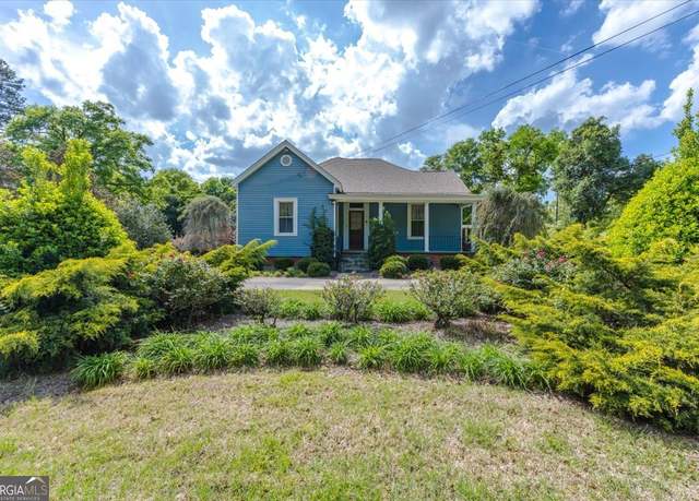 Property at 420 Forest Hill Rd, Macon, GA 31210, 4 beds, 2 baths