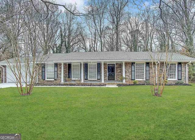 Property at 4313 Executive Dr, Stone Mountain, GA 30083, 4 beds, 2 baths