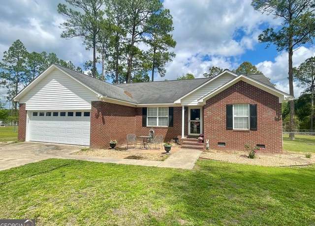 Property at 133 Dewberry Dr, Sylvester, GA 31791, 3 beds, 2 baths