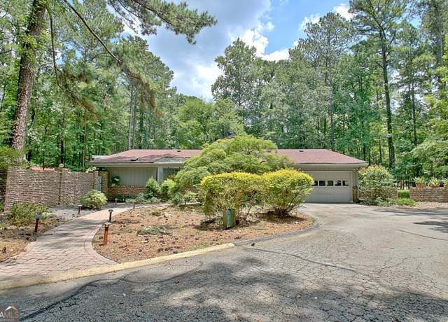 Property at 113 Camp Creek Trl, Peachtree City, GA 30269, 3 beds, 3 baths