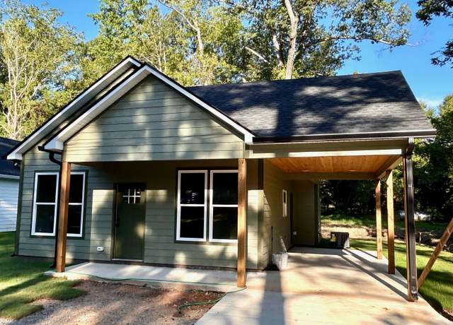 Property at 4 Holland Dr, Rome, GA 30165, 3 beds, 2 baths
