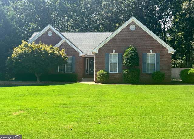 Property at 826 Crystal Meadow Dr, Winder, GA 30680, 4 beds, 2 baths