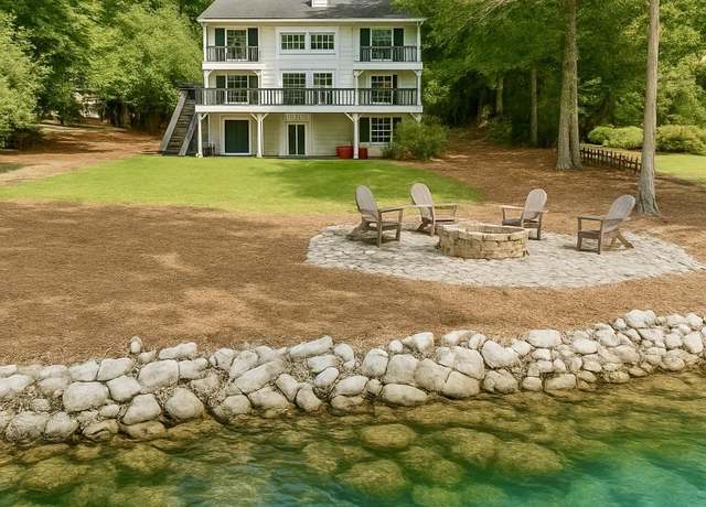 Property at 313 E River Bend Dr, Eatonton, GA 31024, 4 beds, 4 baths