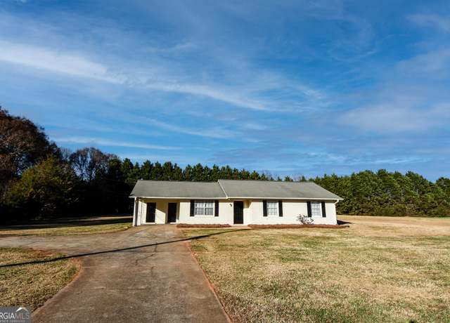 Property at 109 Meadowview Ln, Williamson, GA 30292, 3 beds, 2 baths