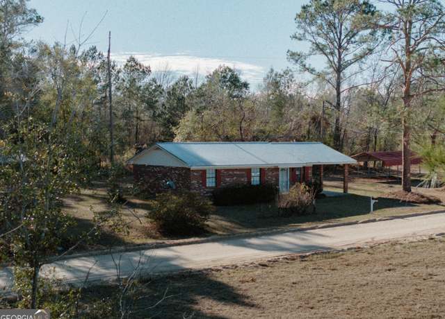 Property at 93 Burketts Ferry Lndg, Hazlehurst, GA 31539, 3 beds, 1.5 baths
