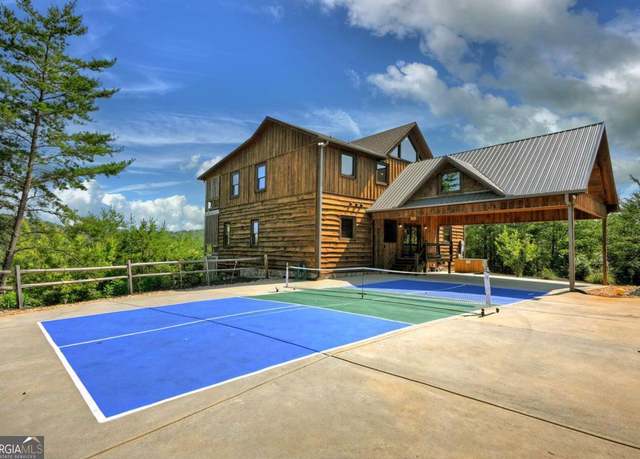 Property at 406 Hope Dr, Blue Ridge, GA 30513, 4 beds, 4 baths