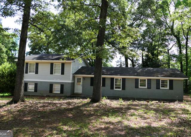 Property at 348 Jefferson River Rd, Athens, GA 30607, 4 beds, 2 baths