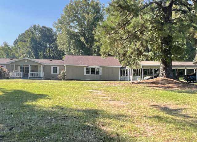 Property at 131 A Hitchcock Rd NW, Milledgeville, GA 31061, 4 beds, 3 baths