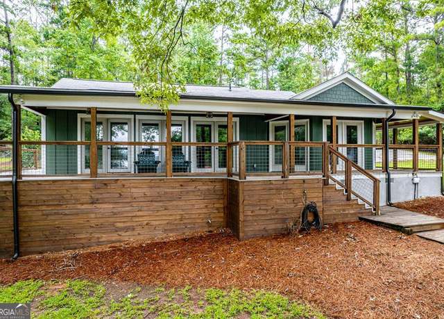 Property at 291 Power Point Rd NE, Milledgeville, GA 31061, 4 beds, 3 baths