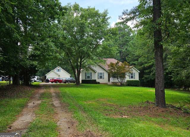 Property at 460 Hilo Rd, Fayetteville, GA 30215, 3 beds, 2 baths