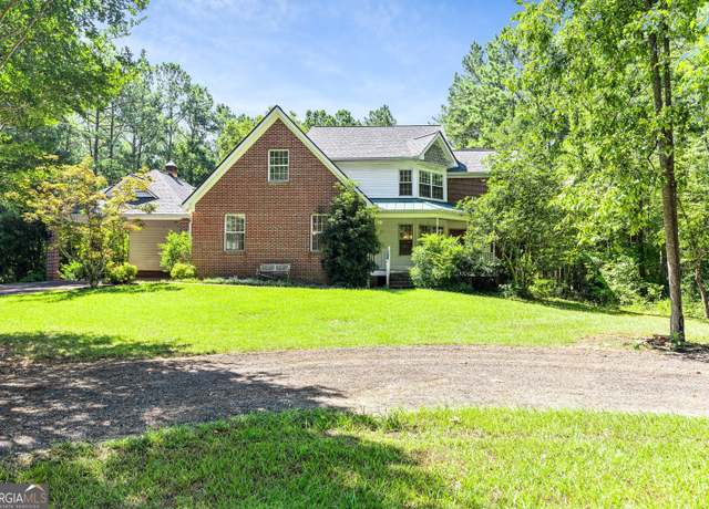 Property at 466 Harp Rd, Fayetteville, GA 30215, 4 beds, 3.5 baths