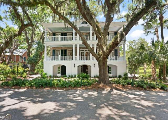 Property at 119 Florence St, St. Simons, GA 31522, 5 beds, 4.5 baths