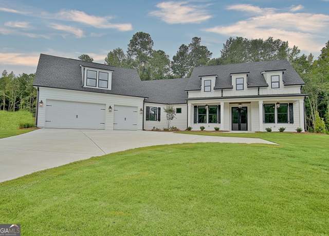 Property at 136 Ryeland Dr, Senoia, GA 30276, 4 beds, 3.5 baths