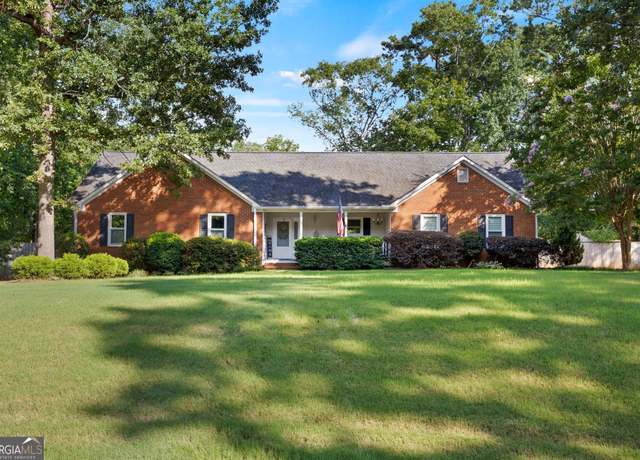 Property at 154 Robbens Dr, Mcdonough, GA 30252, 3 beds, 2 baths