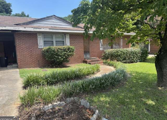 Property at 1210 Green St, Warner Robins, GA 31093, 3 beds, 1.5 baths